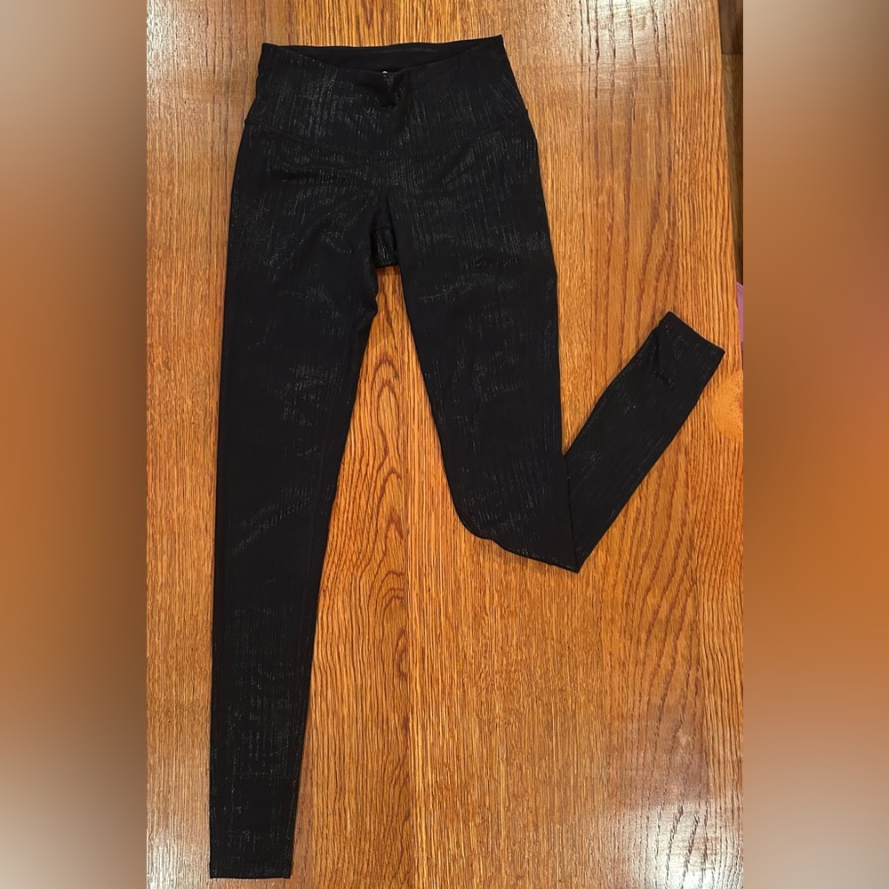 Athleta Chaturanga Metallic Crackle Leggings Black - Size XXS